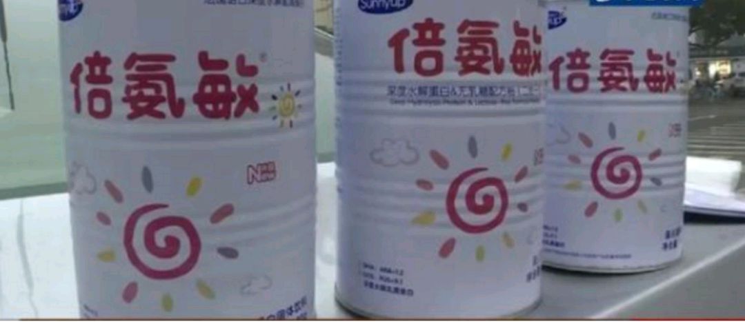 湖南郴州惊现大头娃娃,莫非"三鹿奶粉"的兄弟姐妹横空出世啦