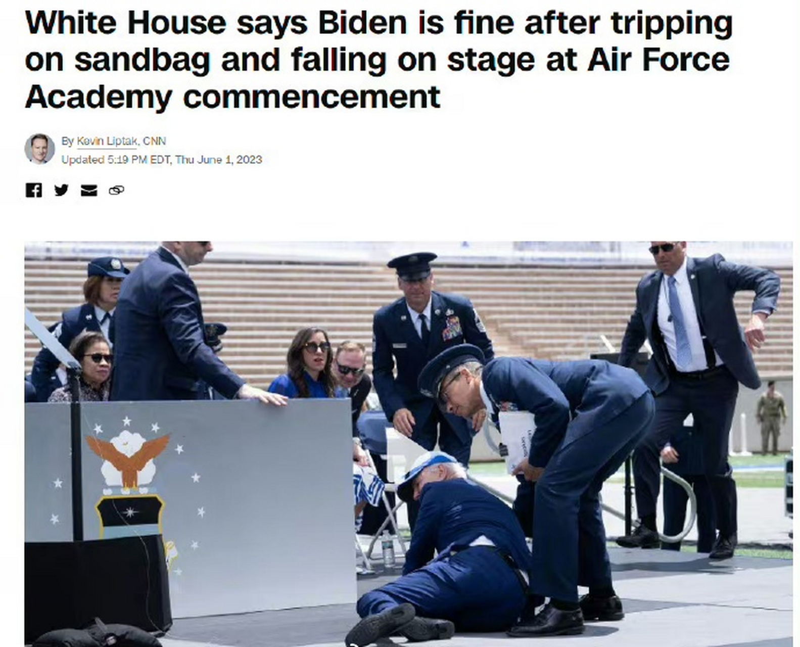 白宫表示,拜登在摔倒后身体