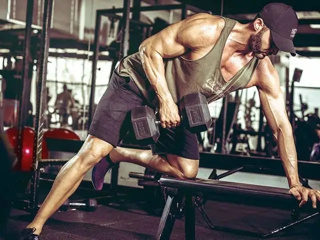 高效哑铃练背动作:打造健康强壮的背部