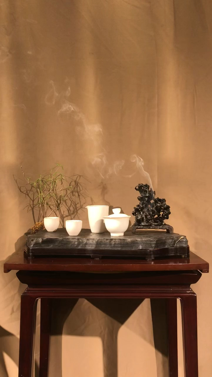 天然灵璧石茶台,室因石而雅,韵因趣而生