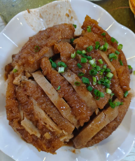 中餐厅芋头扣肉图片