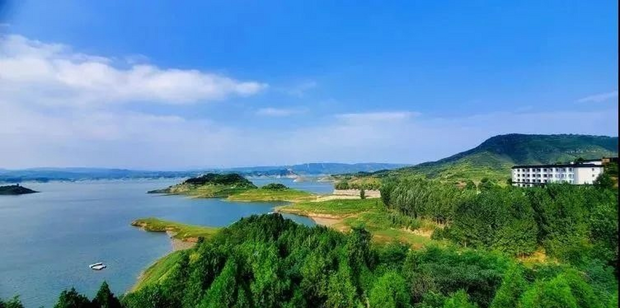 早秋漫游指南# 黄鹿山位于河南省洛阳市孟津区小浪底镇,是黄河小赖鬃