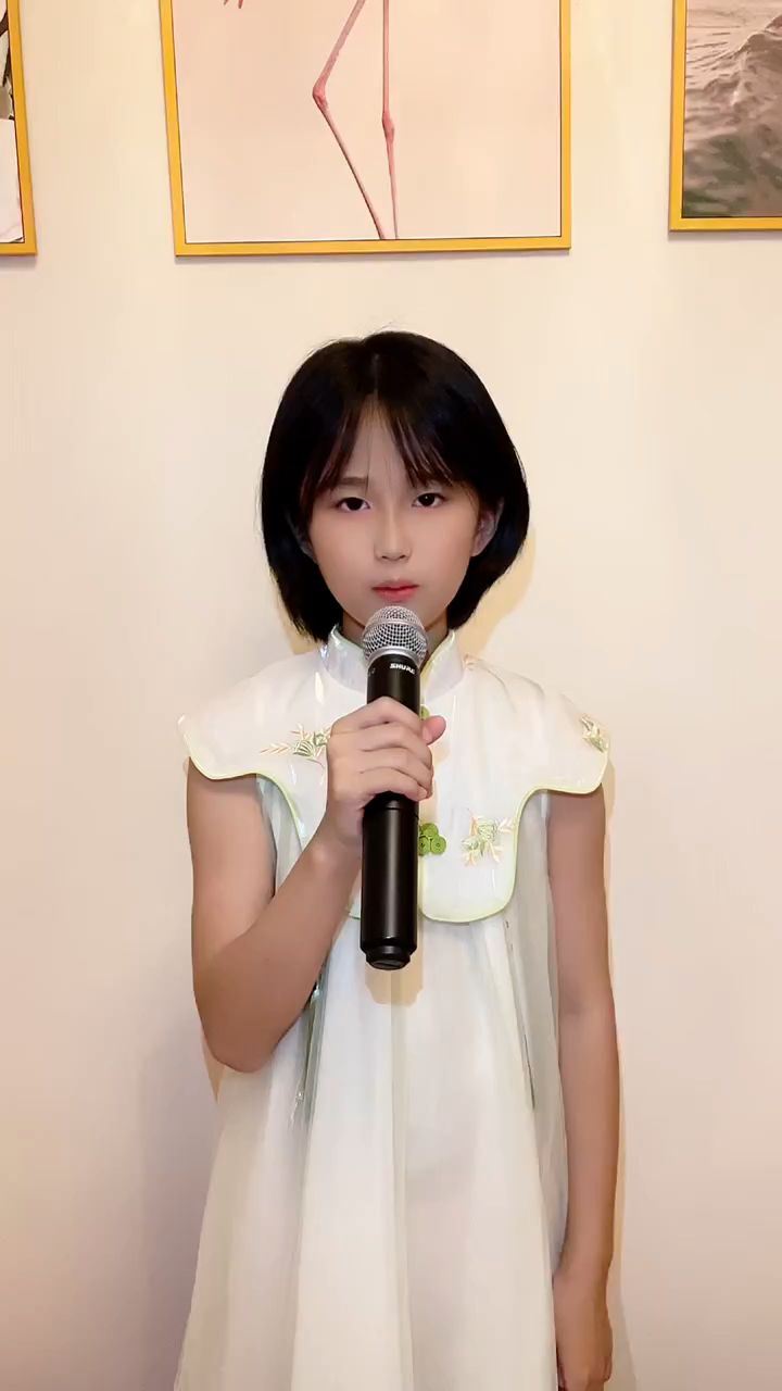 刘艺雯深情演唱歌曲《帝心》,真好听-度小视