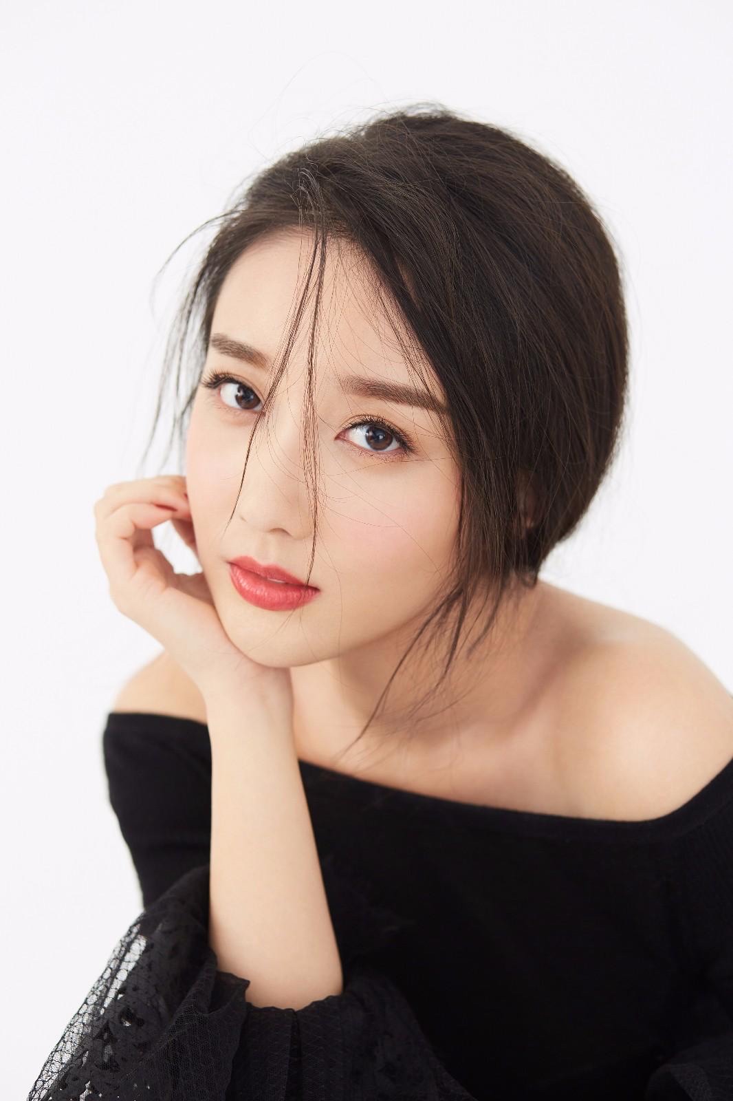 陈梦瑶:如花似玉,美丽娇艳