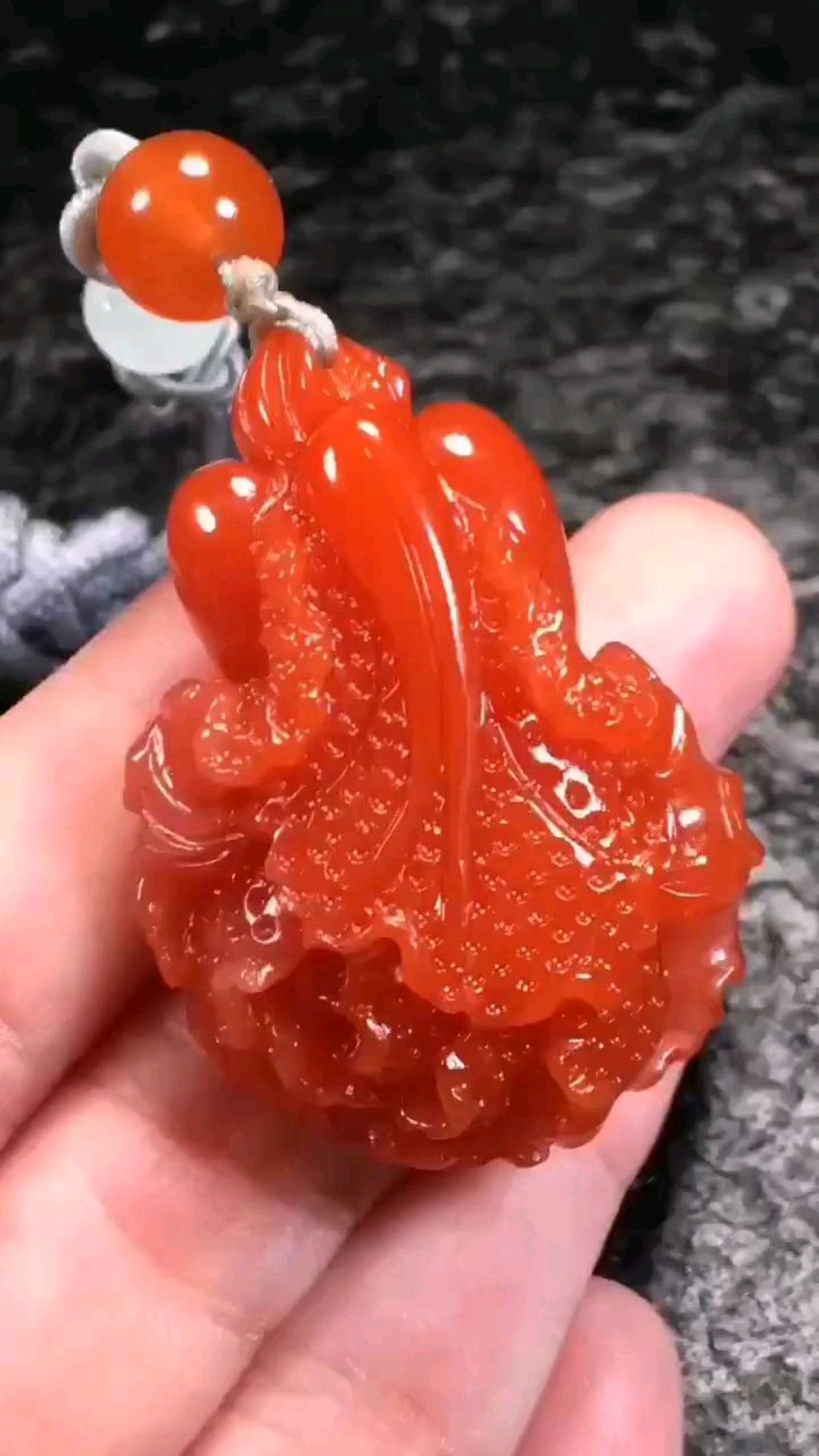 保山原矿无胶无裂南红玛瑙赤玉苏工手工雕刻白菜寓意深长料子整体通透润度极好