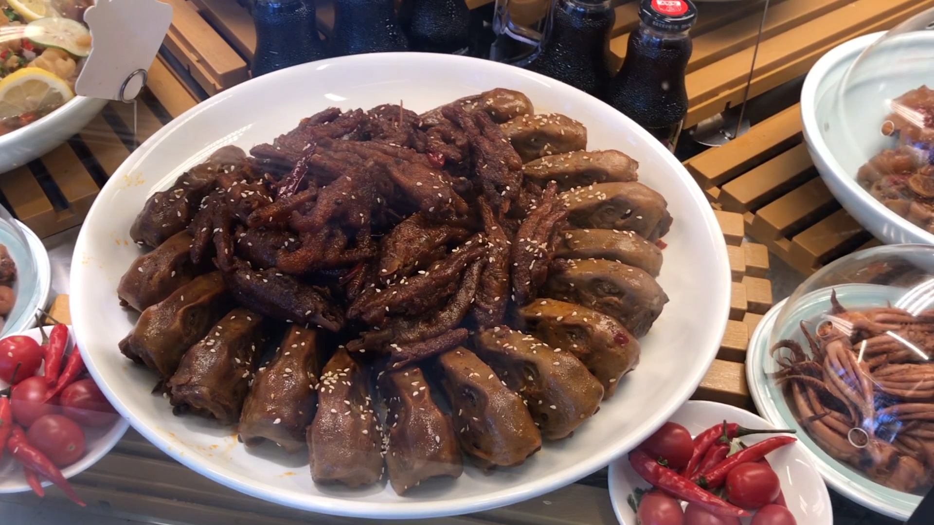 久久鸭脖为什么卖的这么火,很多人都喜欢网上下单