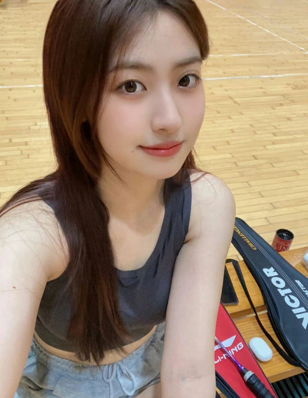 新来的大二学妹,学长可以教我怎么成为一个成熟的女人吗?#助我上热门