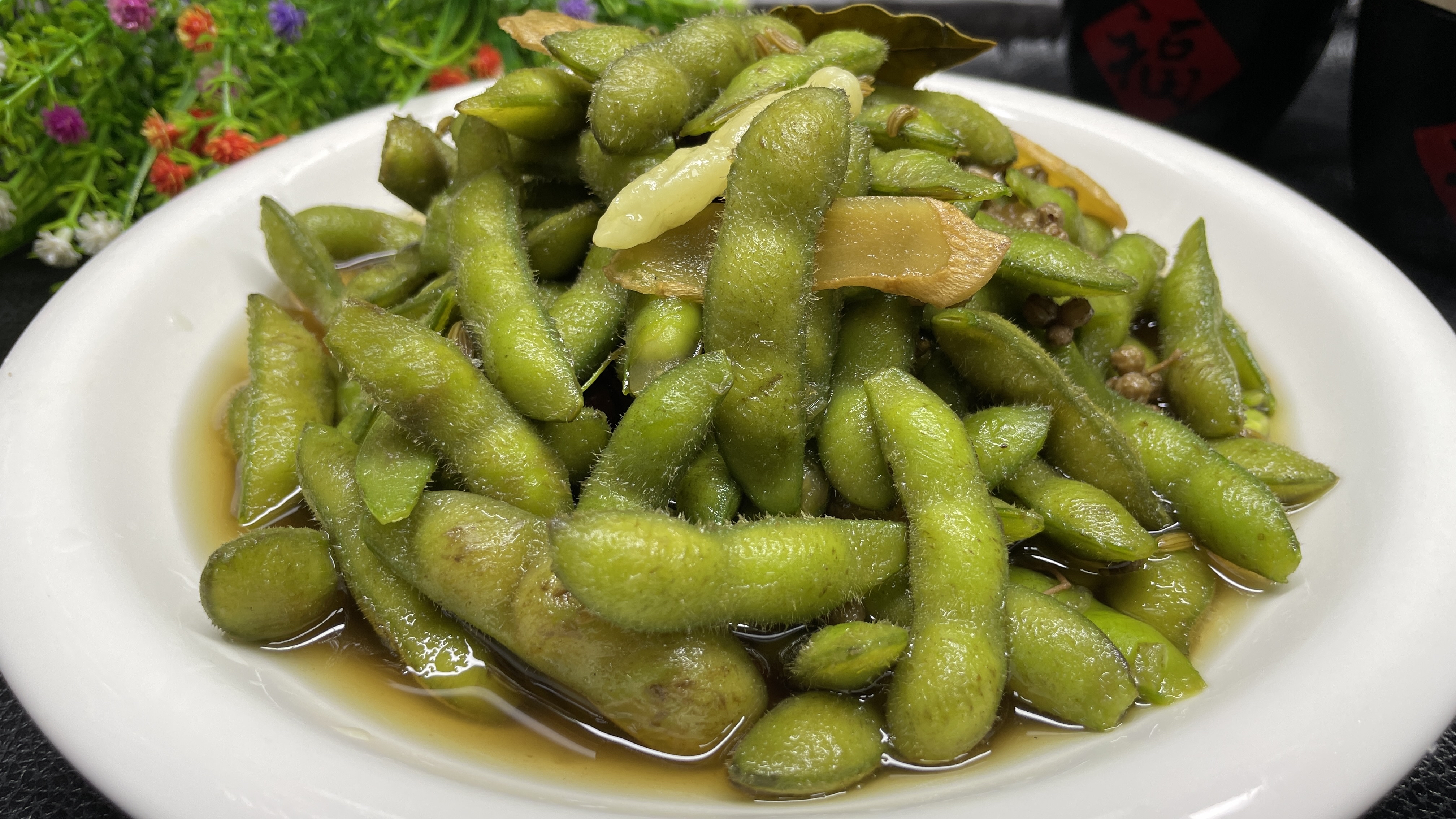 水煮五香毛豆,直接下锅煮是大错,教你一招,毛豆翠绿入味不发黑