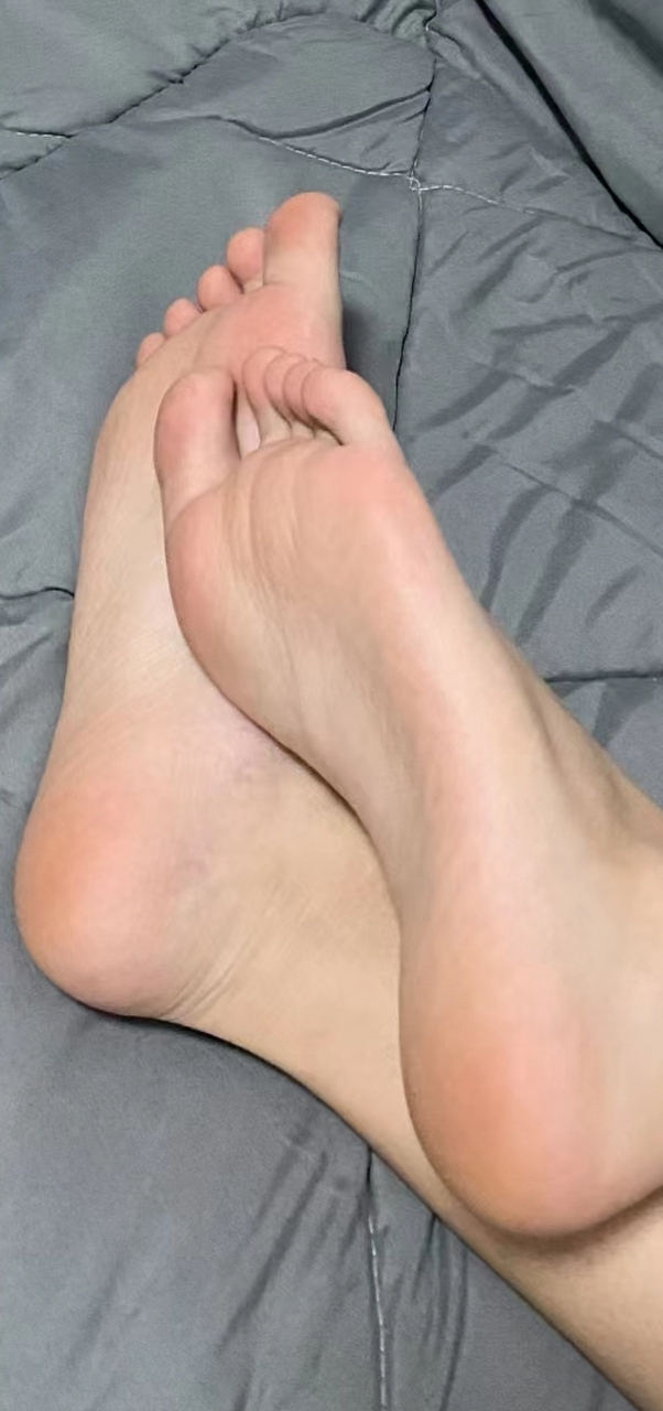 美少女的脚底板哟#足控