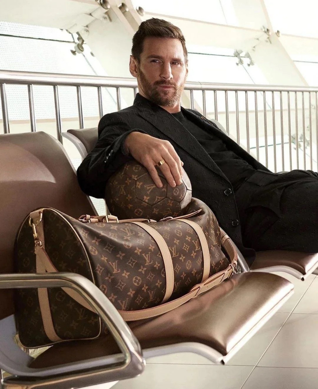 梅西的lv广告大片!难道只有我觉得还挺帅的吗?