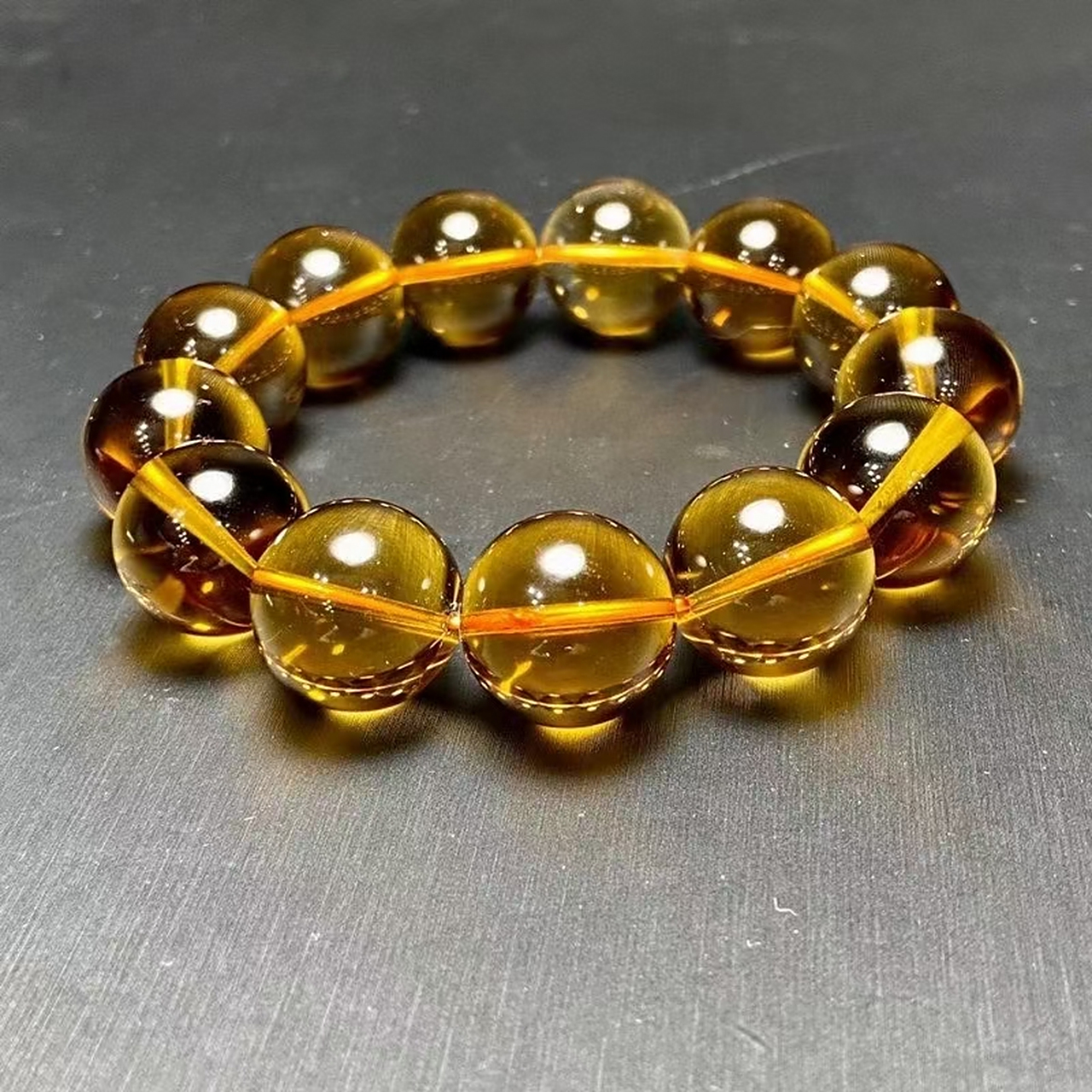 天然巴西黄水晶手链 18毫米 每一颗珠子都是精挑细选的 纯手工切割