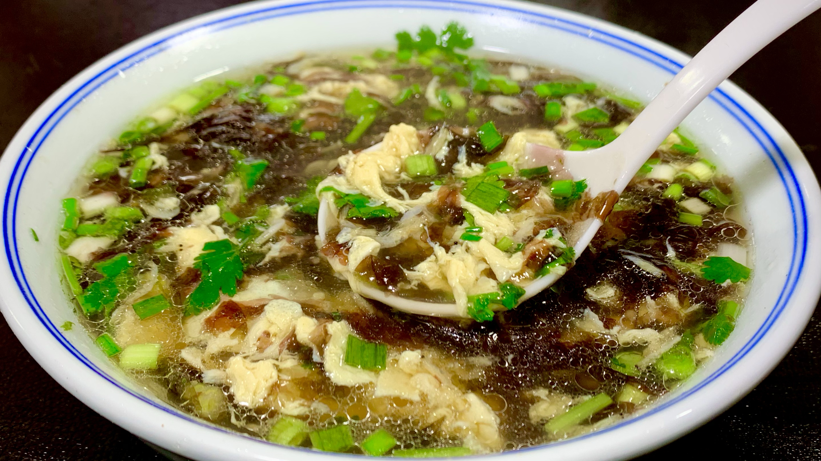紫菜蛋花汤好喝有诀窍，3分钟就轻松掌握，清淡营养不油腻，好喝