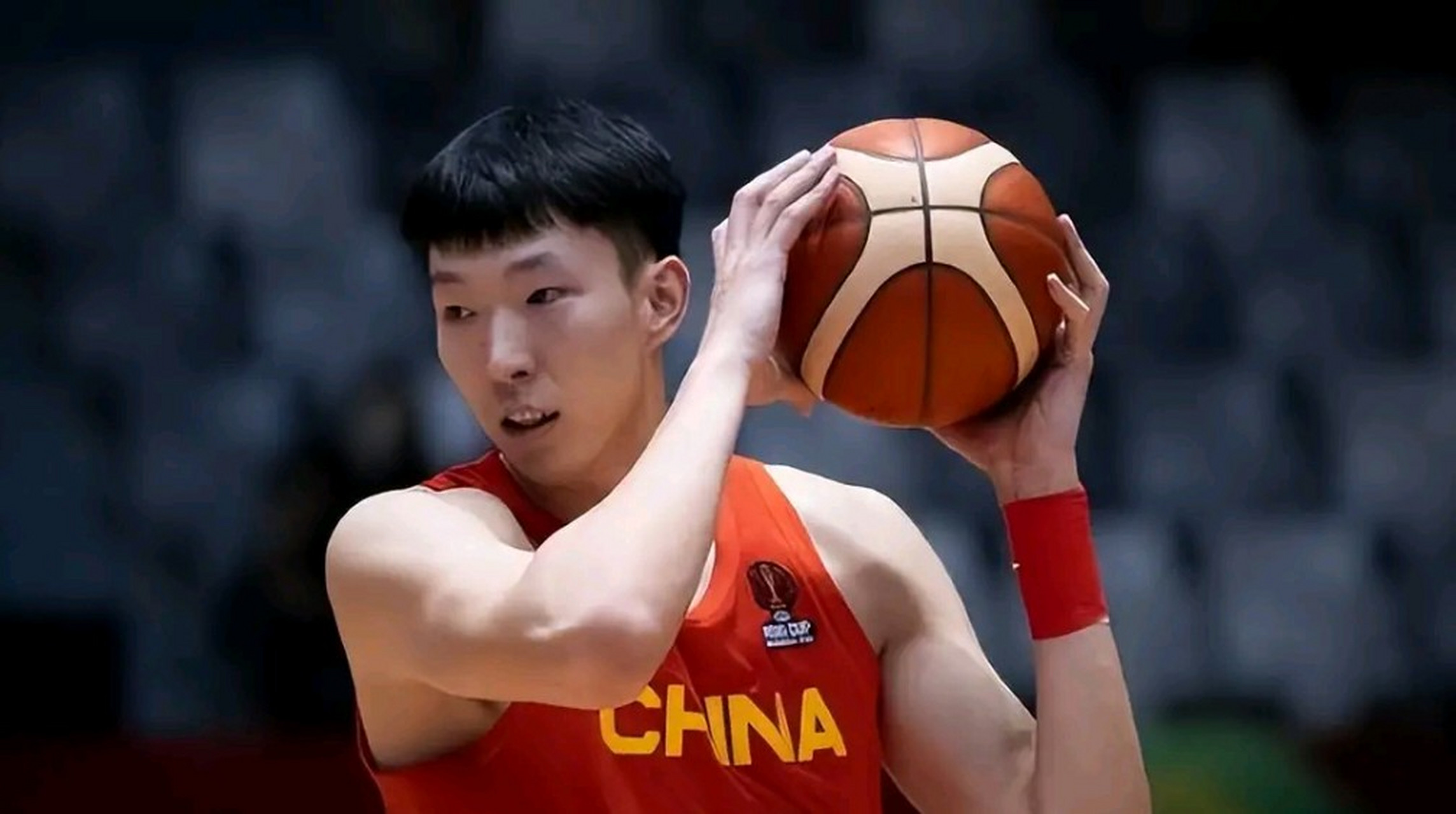 根据中国篮协官方微博的消息,新疆广汇篮球俱乐部和广东宏远篮球