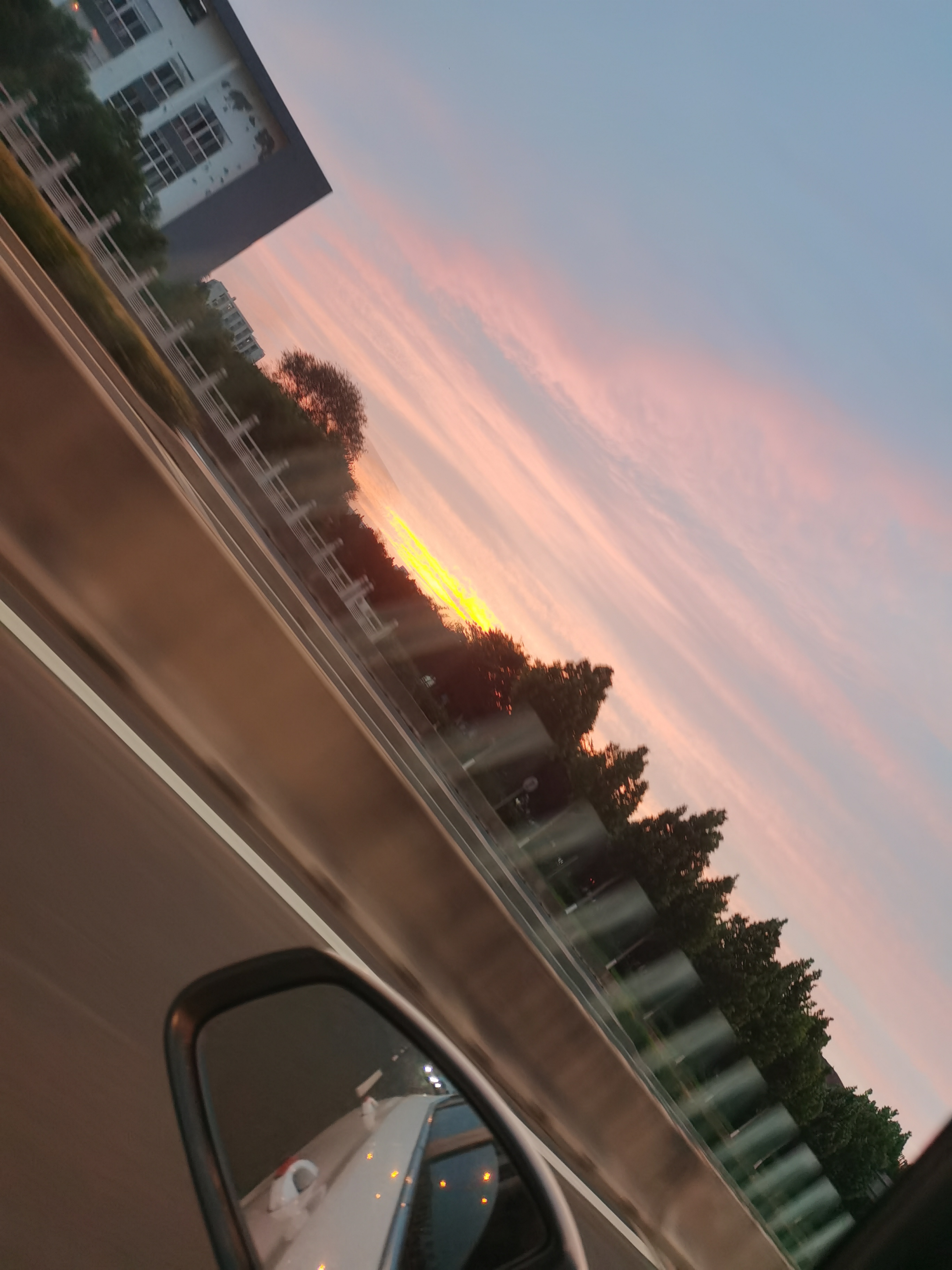 回家路上偶遇最美的晚霞