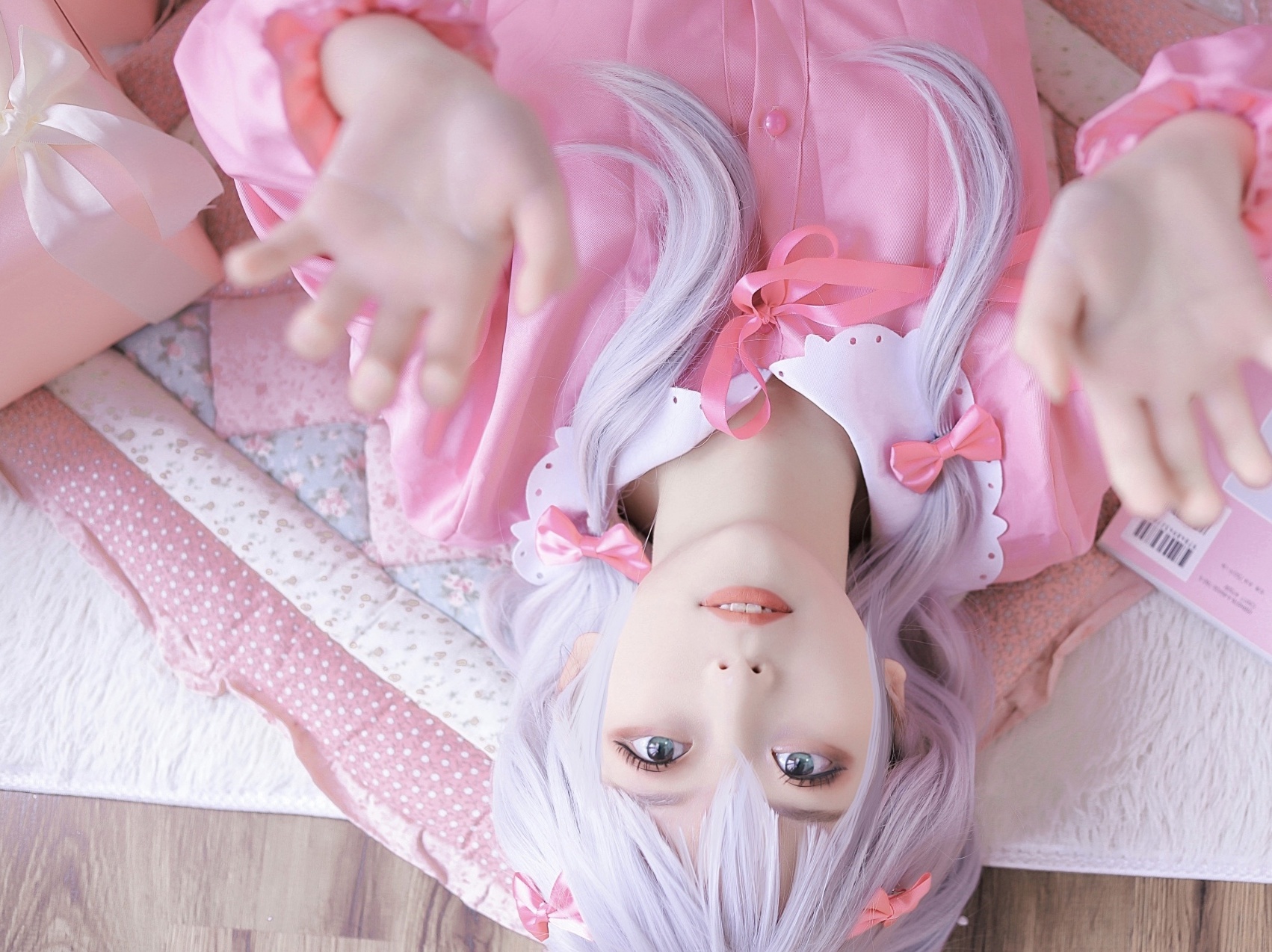 少女cos和泉纱雾,长相甜美可爱,感觉会是一个温柔的小妹妹