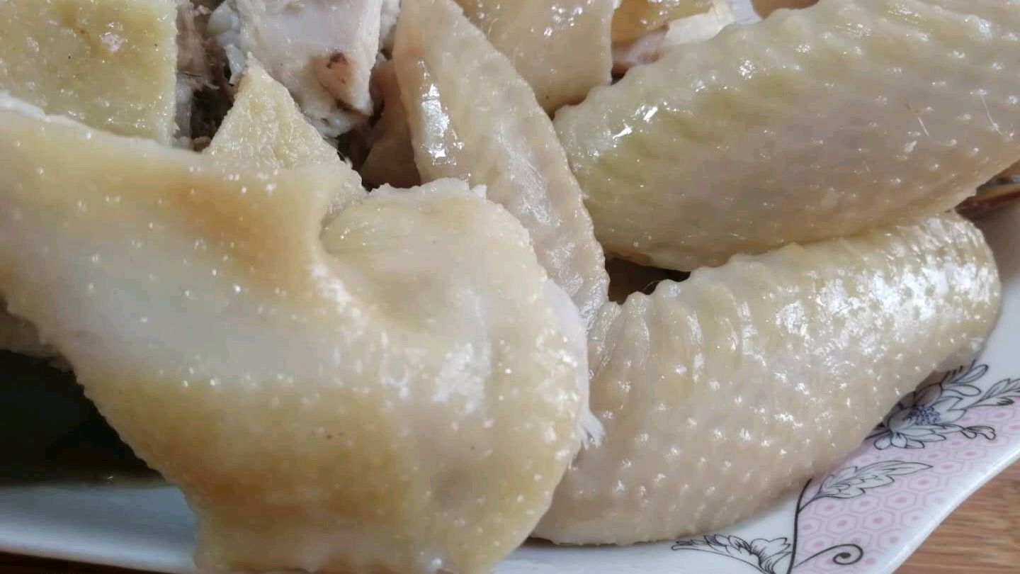 老鸡乸怎么吃?这样做咸香入味,皮脆肉实