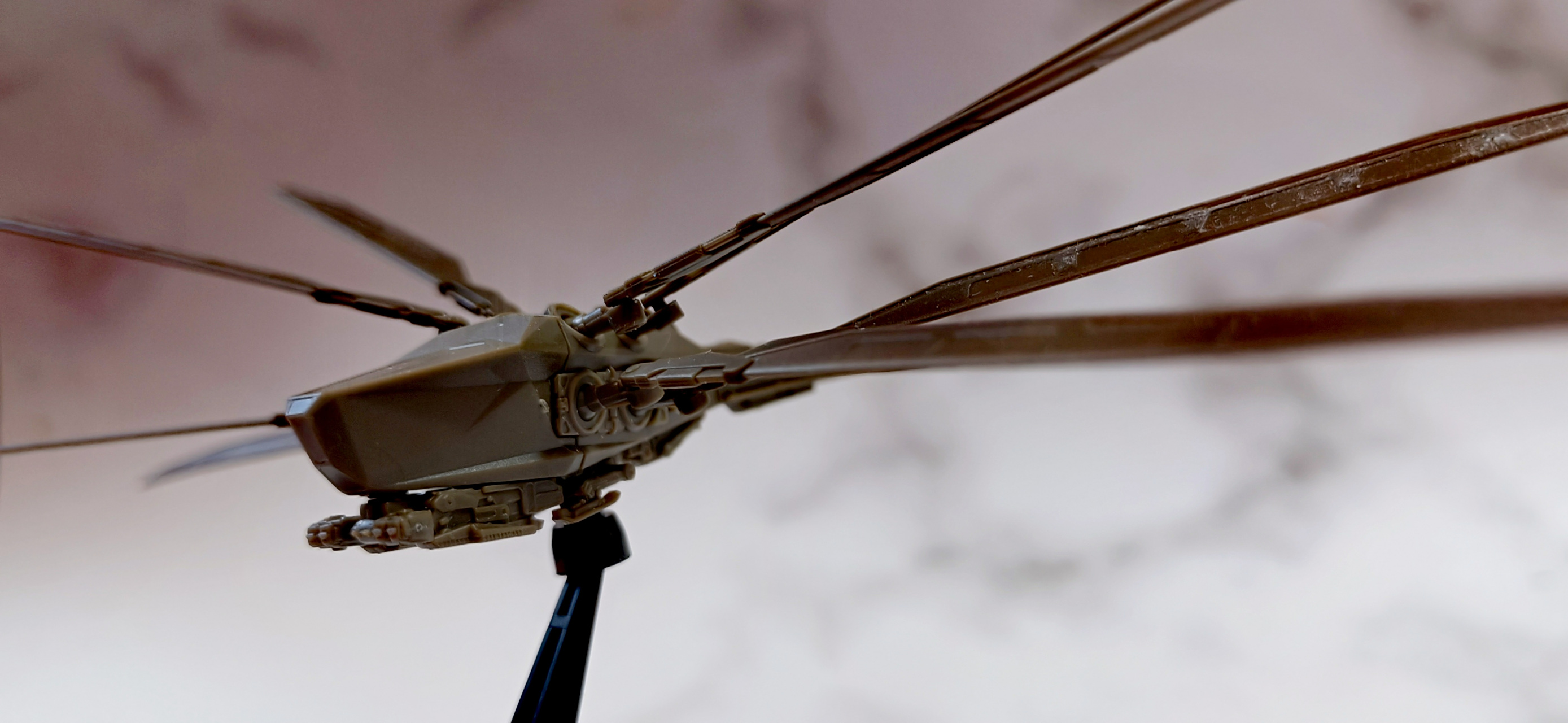 模型欣赏:meng模型 电影《沙丘》扑翼机,依靠八对机翼扇动飞行,by ab