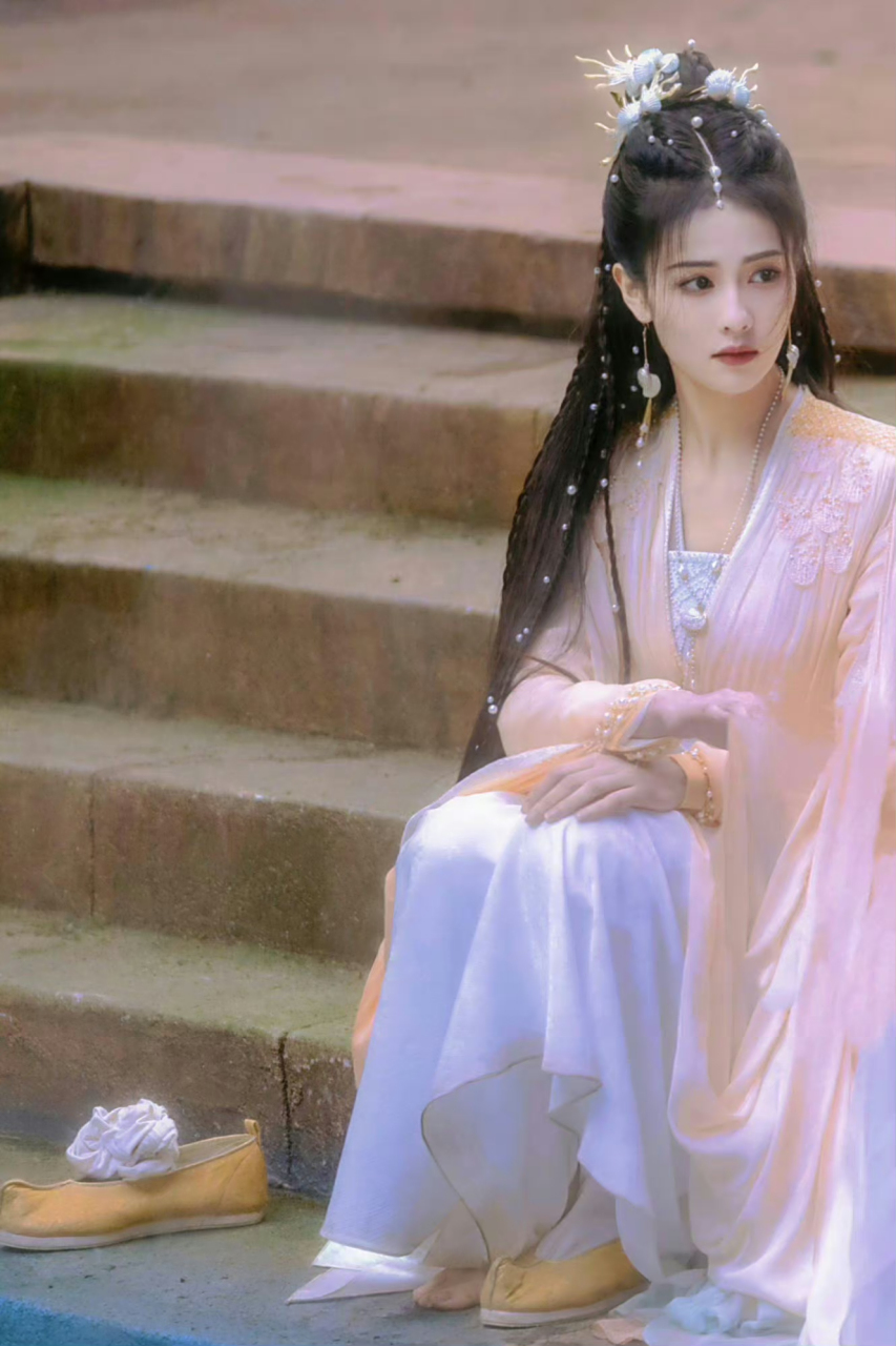 这张好有氛围感#白鹿# #桑酒# #长月烬明