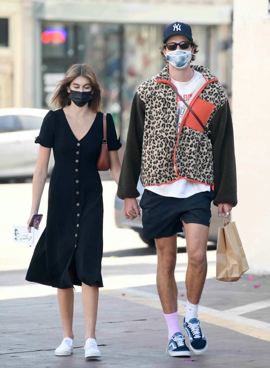 超模kaia gerber和演员前男友jacob elordi热恋期间甜甜蜜蜜的约会