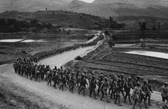 這是解放戰爭時期的第一次大規模兵團作戰,華東野戰軍和中原野戰軍的