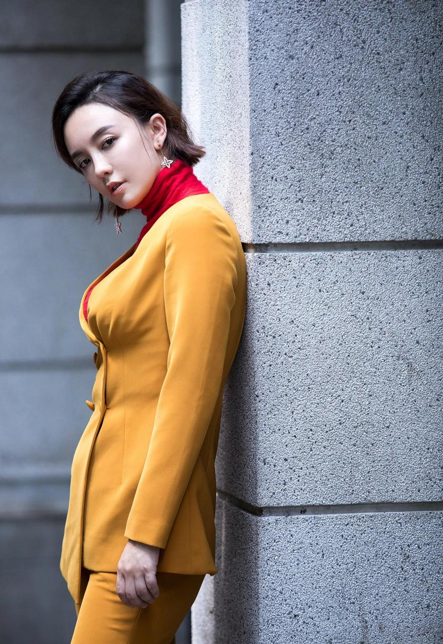 吕佳容美图分享