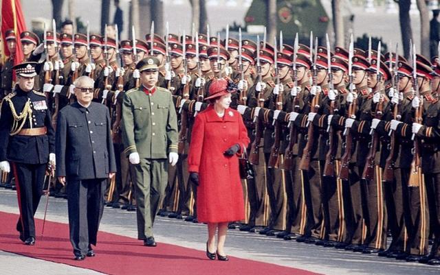 英国伊丽莎白二世女王访问中国