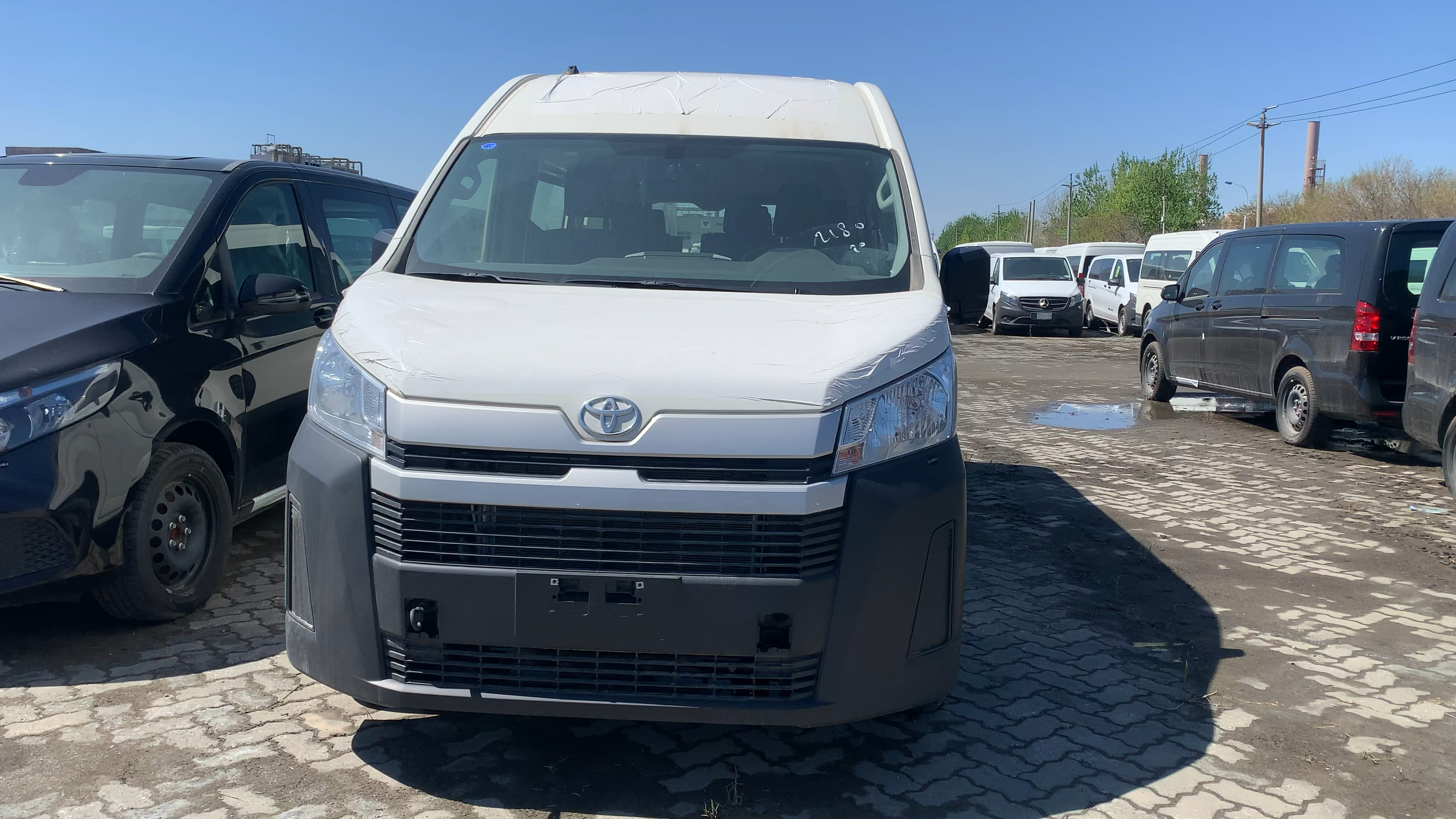 丰田海狮13座,商务大面包,落地40开回家?