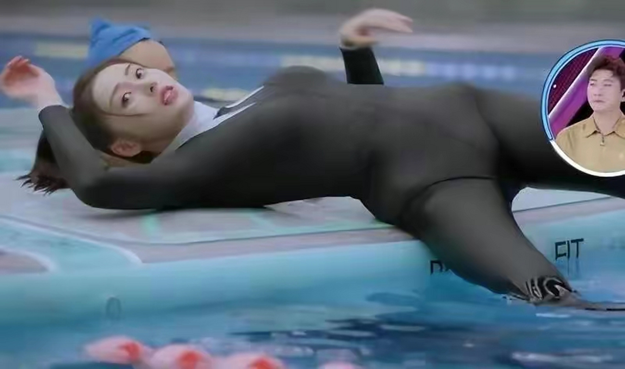 张天爱体态有多美呢,当她穿上"西服泳装"的那一刻,网友:真的想娶!