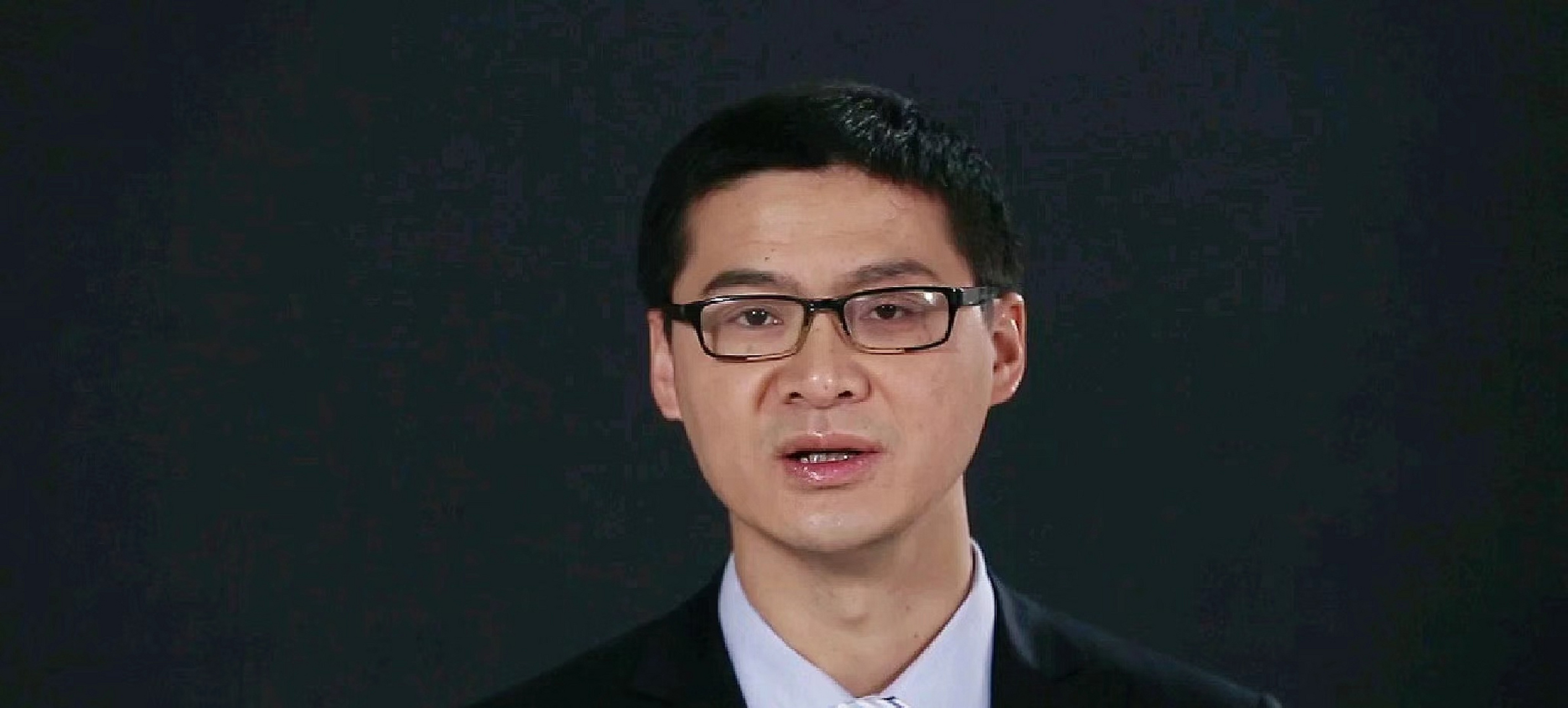 罗翔老师说:"人最有魅力的时候,就是对周围的一切人和事物都不在乎的