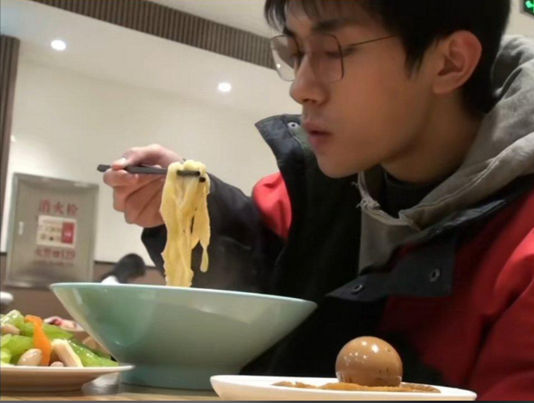 [原文:易烊千玺vlog又更新