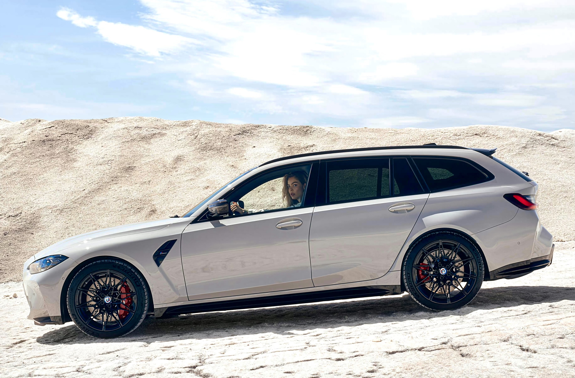 再来辆瓦罐养养眼吧. 性能与颜值的完美结合——宝马m3旅行版.