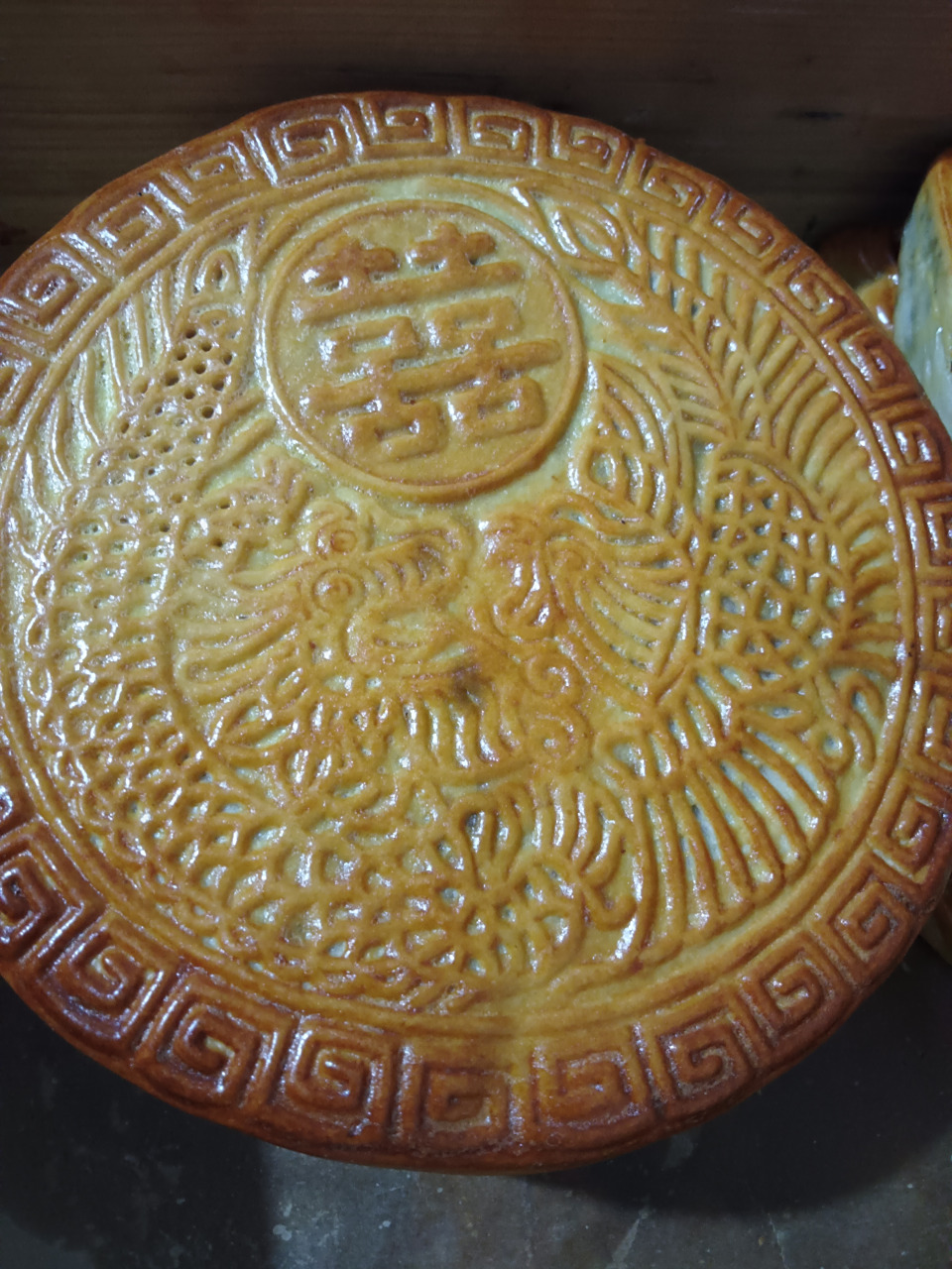 龙凤喜饼又称龙凤命饼全合,是广西钦州灵山人结婚送礼用的大饼,也是