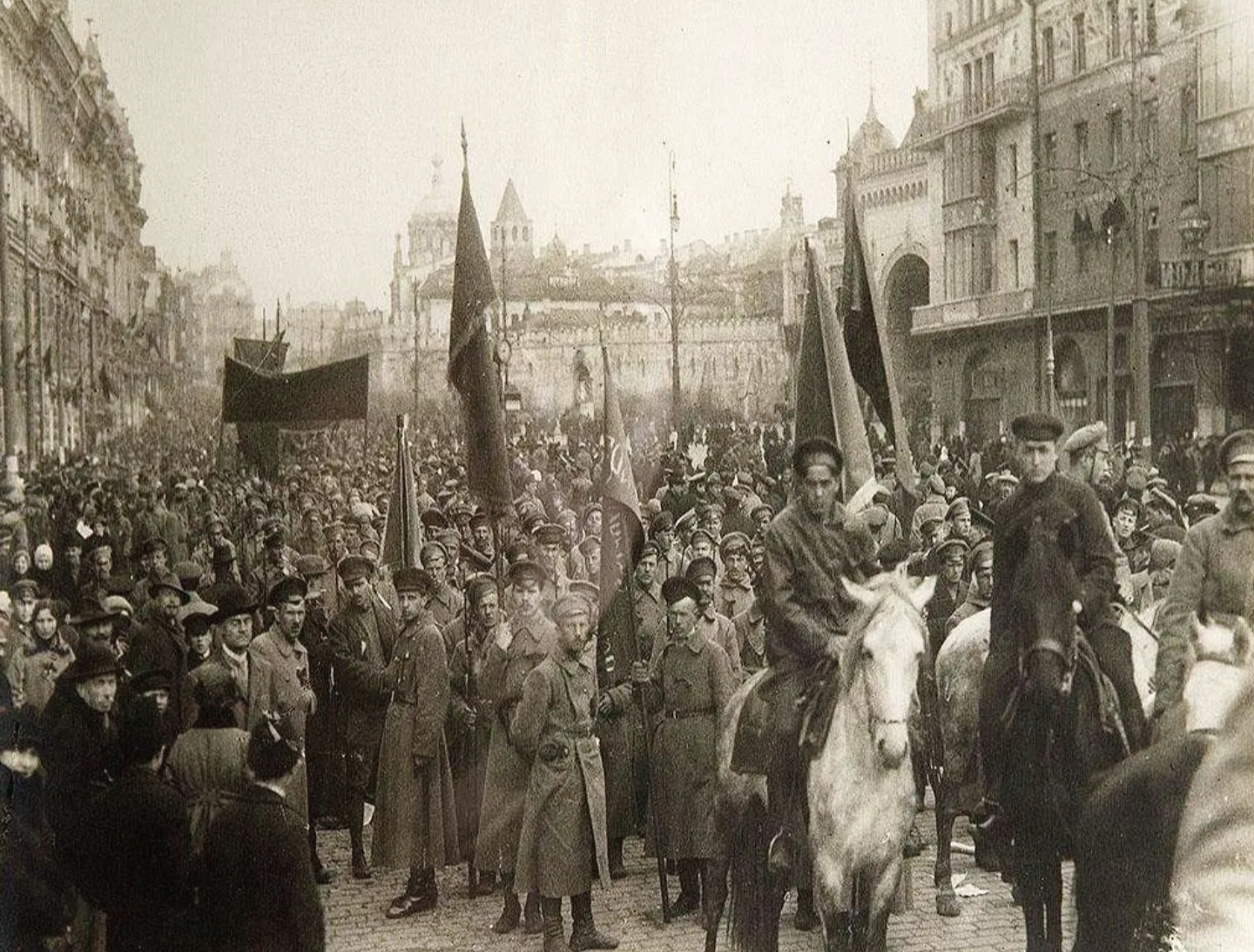 俄国十月革命:1917年的共产主义胜利