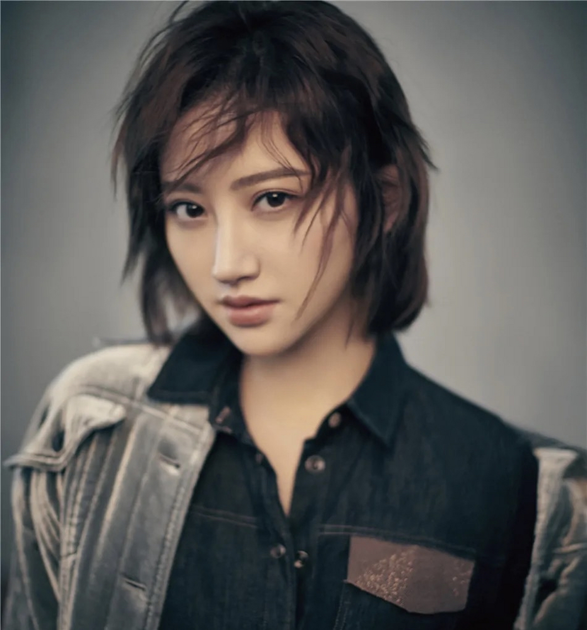 景甜,1988年7月21日出生于陕西省西安市,华语影视女演员.