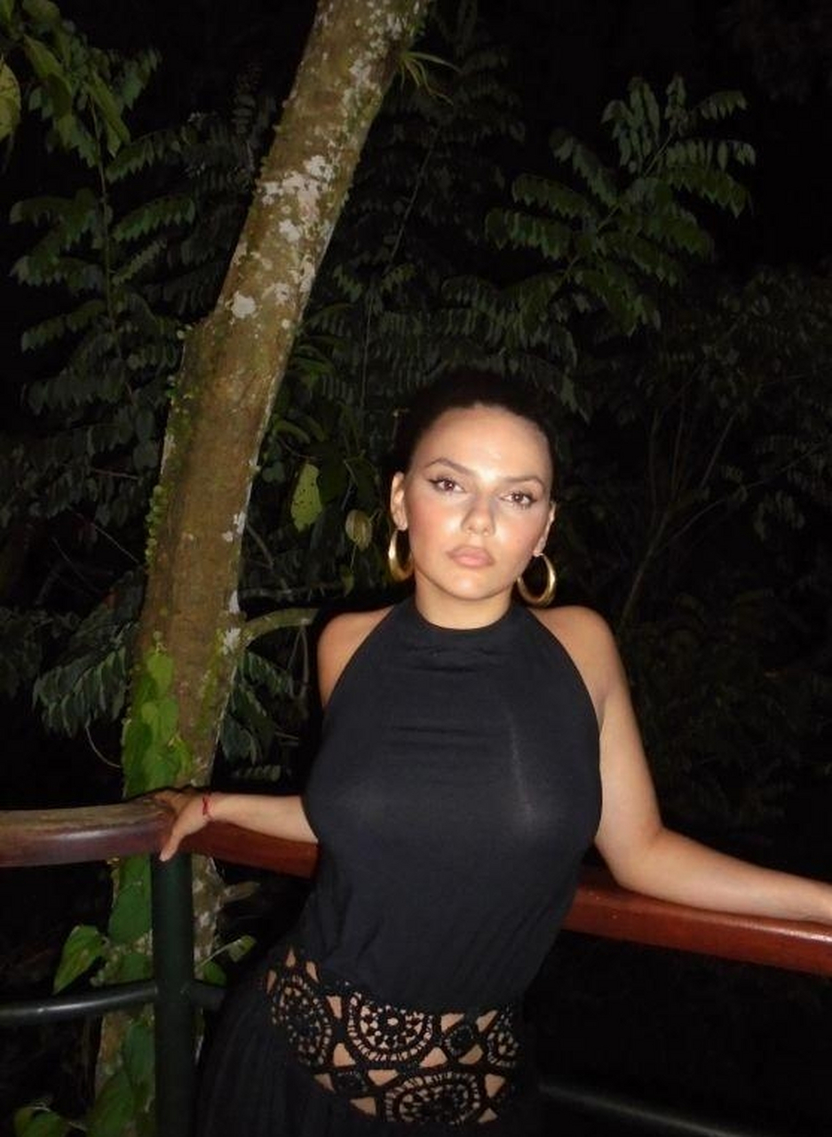 达芙妮·基恩是一位英国女演员,她于2005年出生在英国牛津,是一位非常