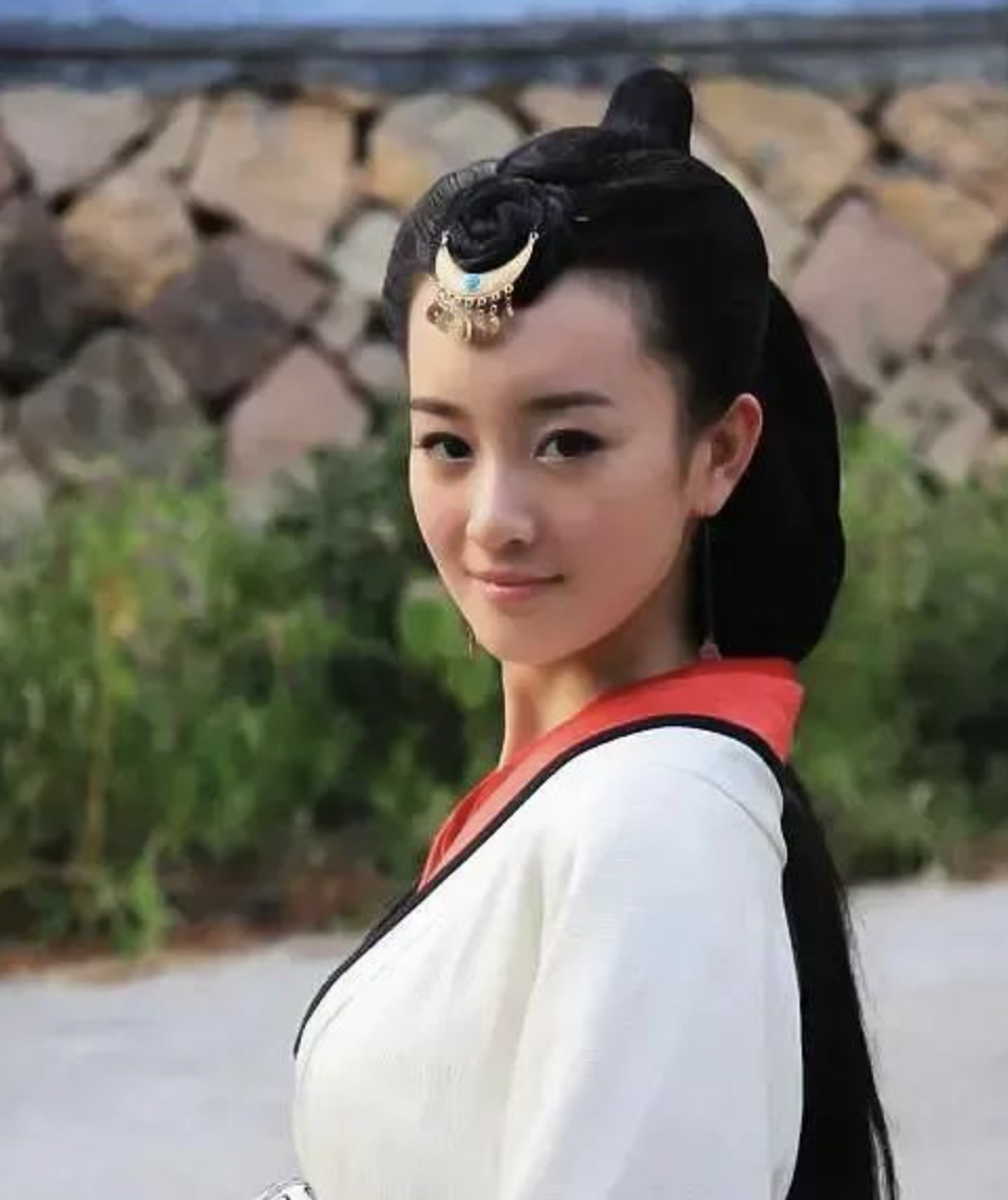 张檬小五爱情长跑终成眷属!年轻旧照被扒出,网友直呼太美了!