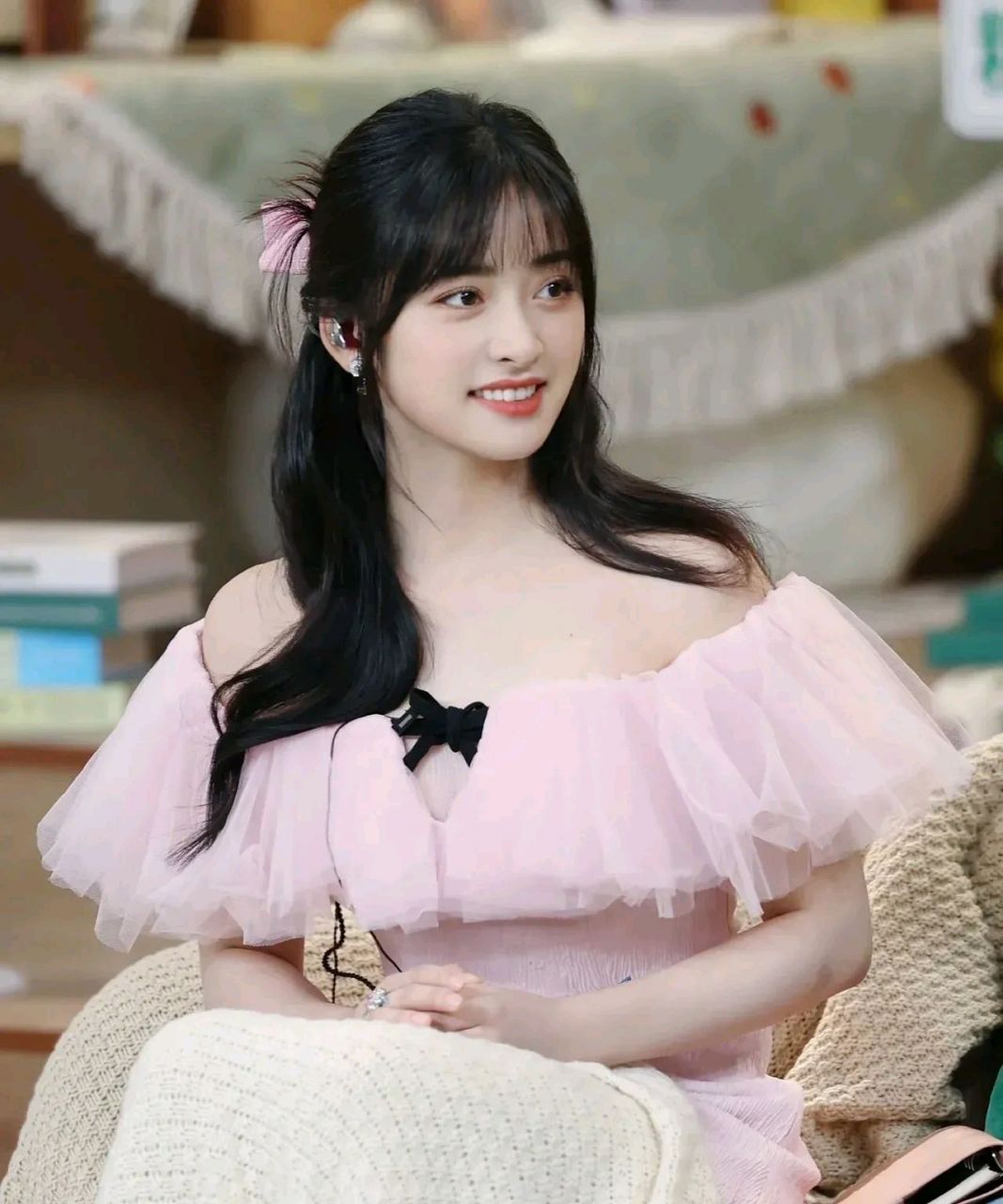 沈月《怦然心动20岁》穿搭 好多漂亮小裙子!