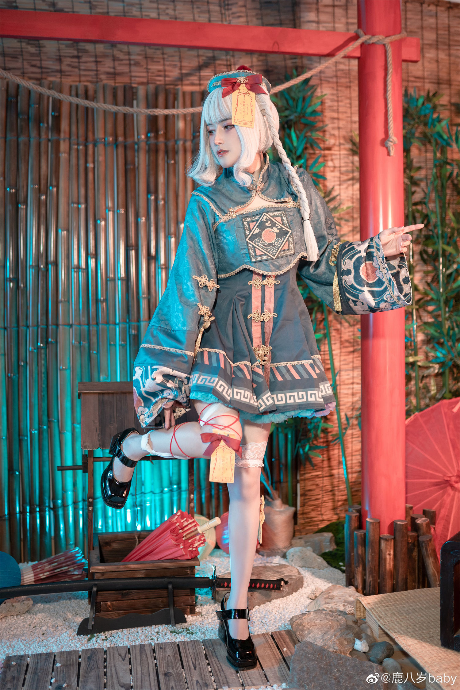 鹿八岁baby的小僵尸打扮，可爱的神明少女！