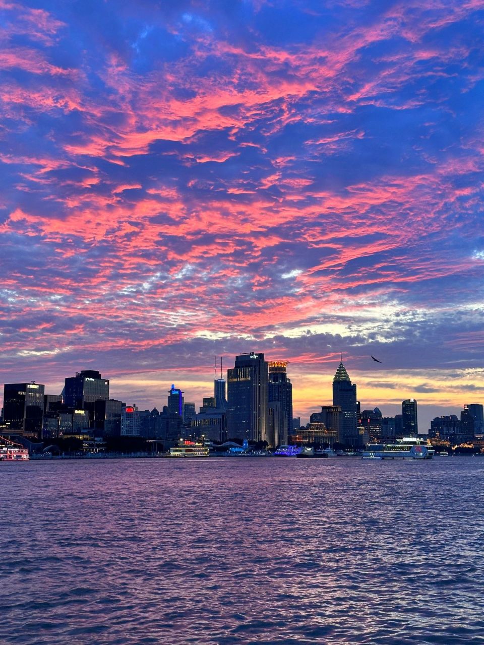 上海今日晚霞,  上海晚霞无滤镜的晚霞太美啦! , 上海外滩日落.