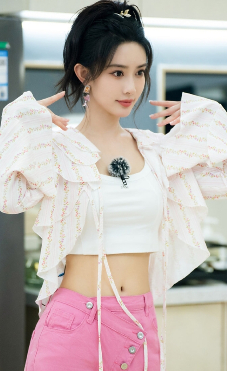 孟子义高清壁纸头像(三十六)[亲吻]