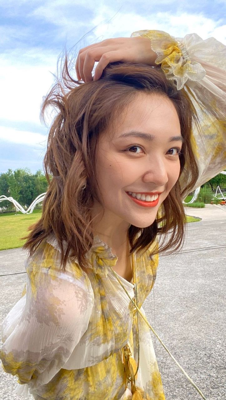 美女陈昊蓝自拍