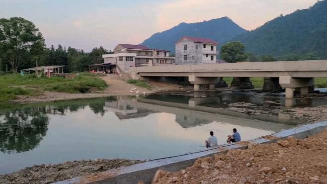 [图]家乡开发建设如火如荼