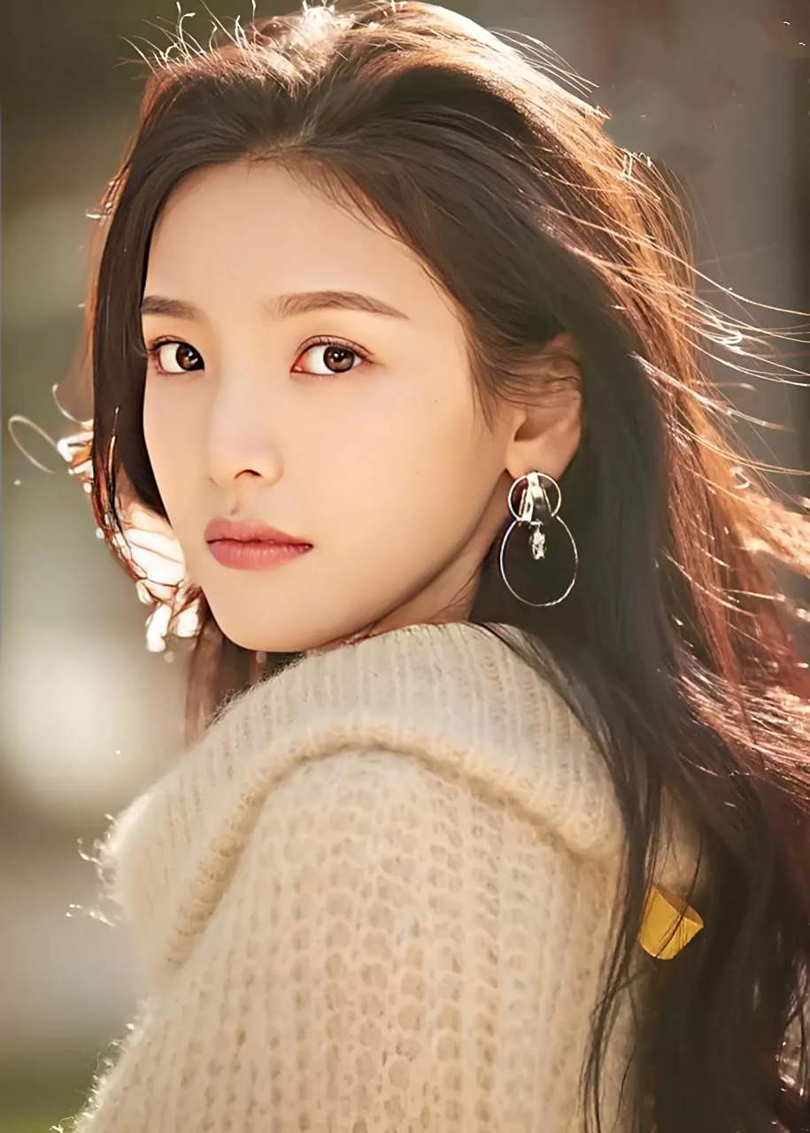 明星壁纸分享—章若楠