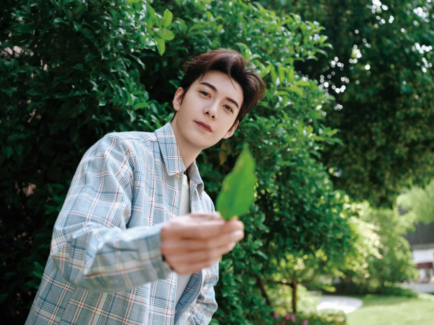 陈星旭夏日清新写真[微风]