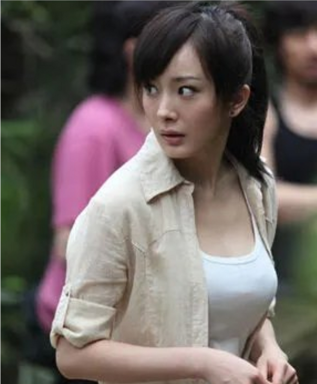 《孤岛惊魂》时的杨幂整个一绝,又清纯又性感
