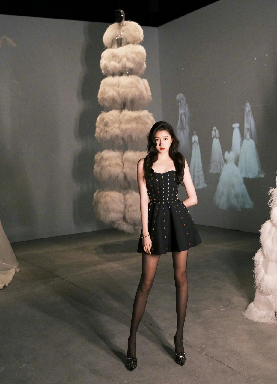 关晓彤  极品黑丝 676767