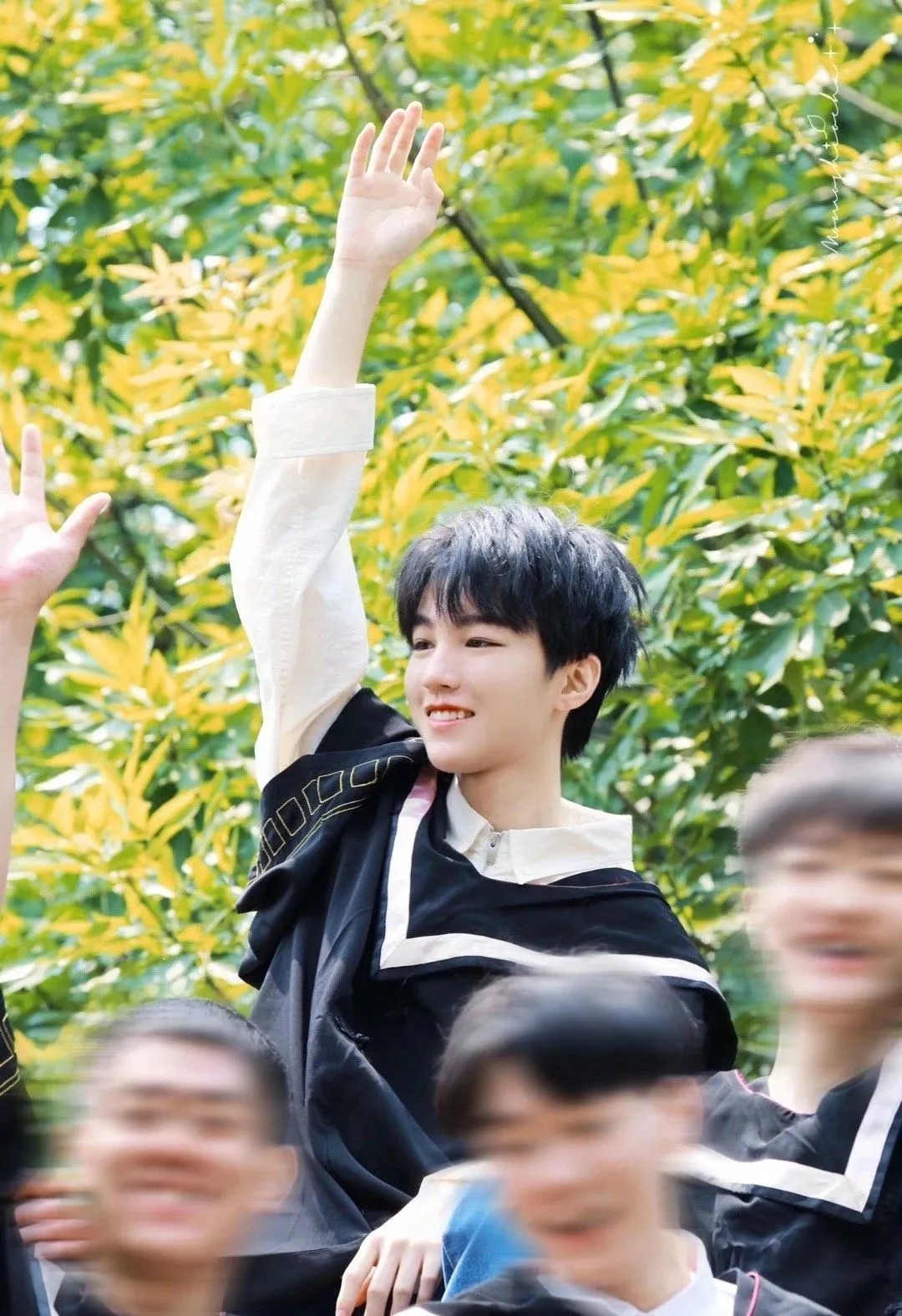 北电毕业照全是熟人,王俊凯似高中生,新晋国民初恋遇到国民闺女