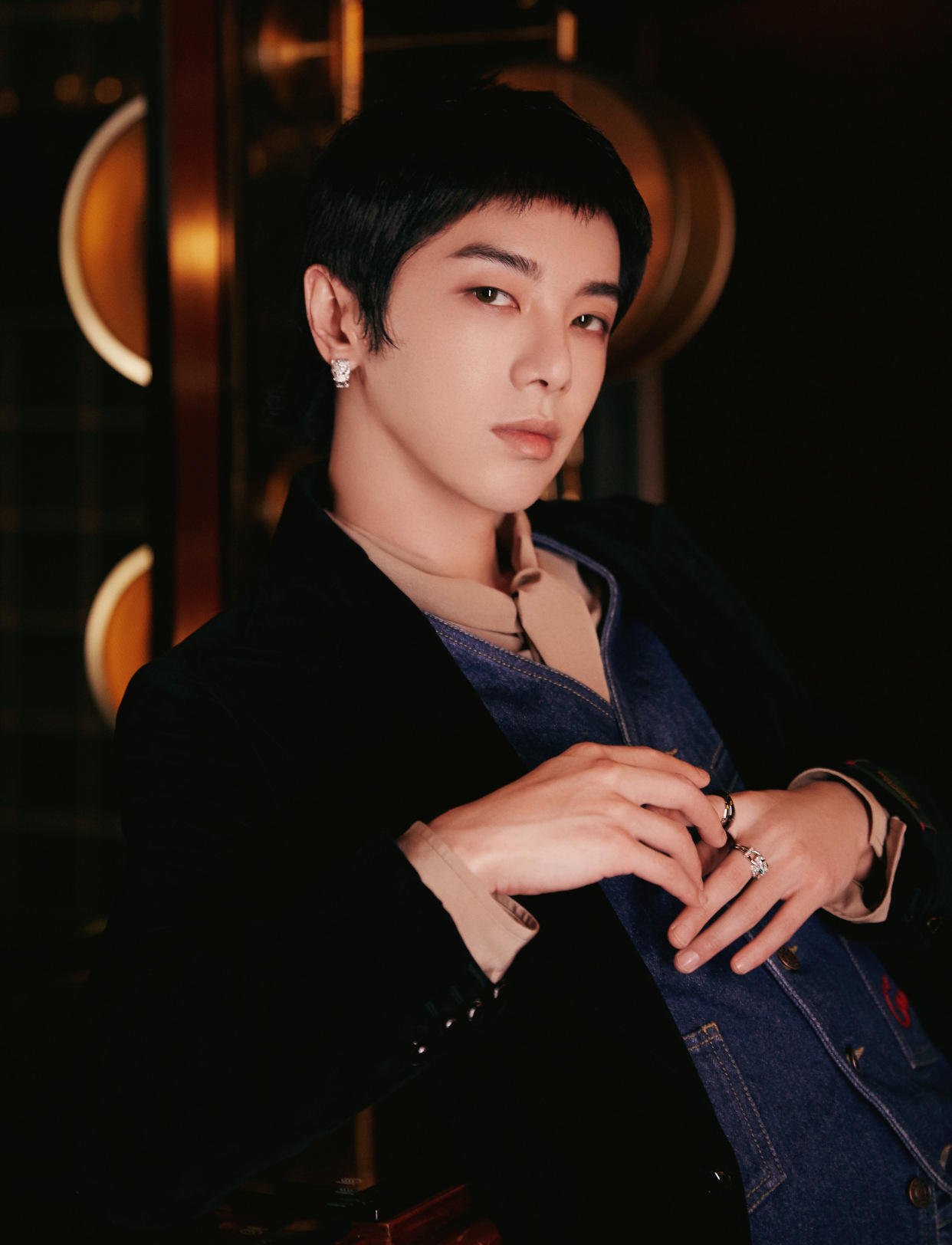 华晨宇出席活动造型,gucci套装文艺且复古