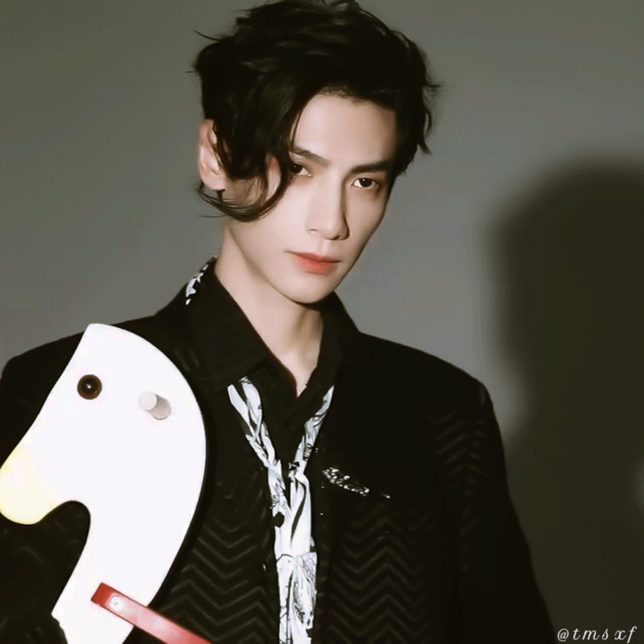 来欣赏一下长发的罗云熙,有没有蛊到你?