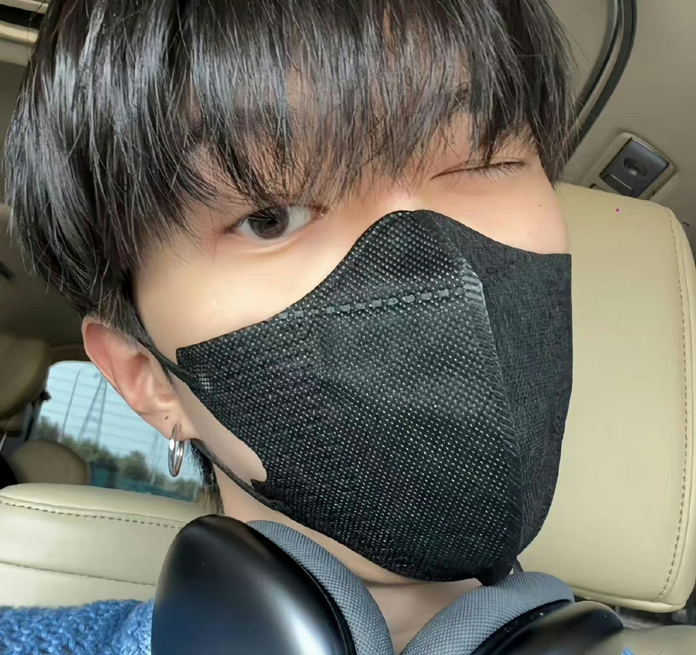 王鹤棣,范丞丞,魏大勋,白敬亭内娱四大显眼包口罩自拍,都是大帅哥哈